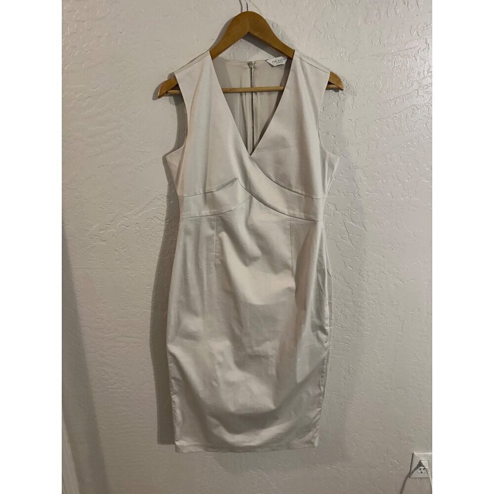 Ted Baker London Y Salyan Bodycon Structured Scandi Girl White Cocktail Dress